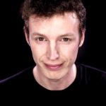 Portrait von Alex von Leipzig von oben - Leipziger Podcastbetriebe